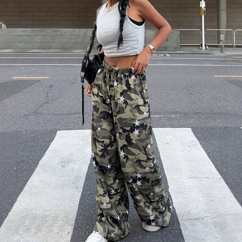 Pantalon camouflage baggy pour femme avec taille à cordon