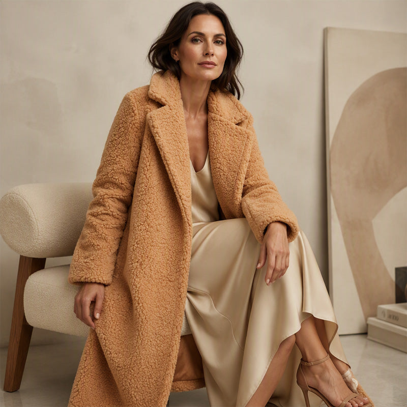 Manteau mi-long en laine d'agneau pour femme