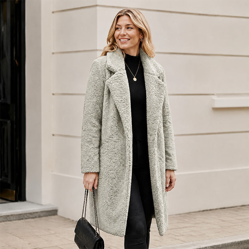Manteau mi-long en laine d'agneau pour femme